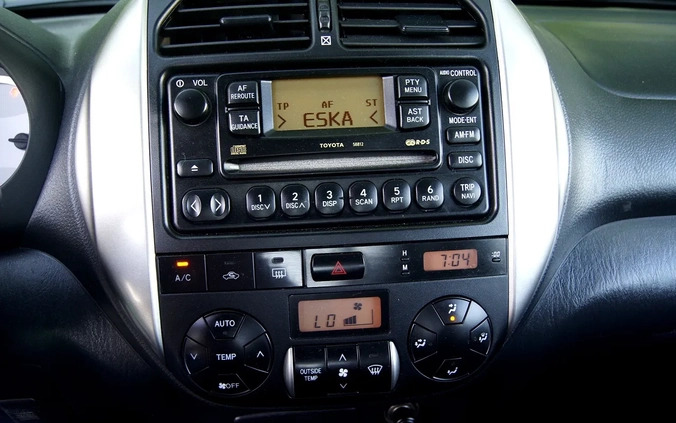Toyota RAV4 cena 39500 przebieg: 156426, rok produkcji 2004 z Radom małe 436